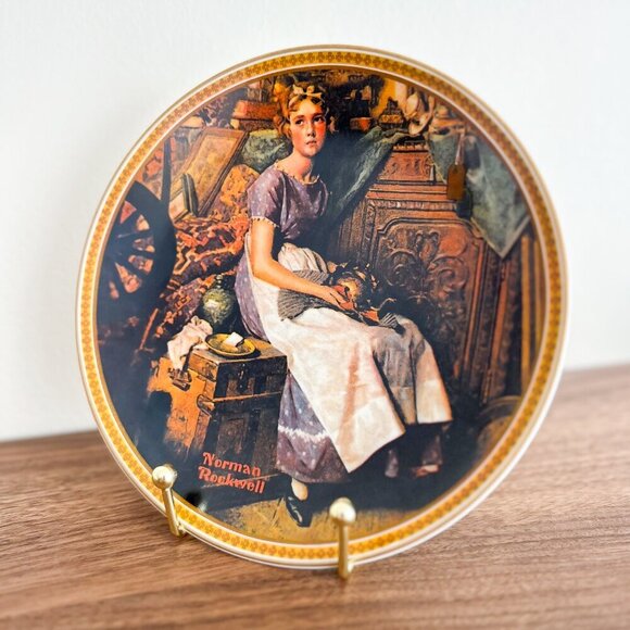 Norman Rockwell Collector Plate – “Dreaming in the Attic” – Rediscovered Women S - Picture 2 of 4